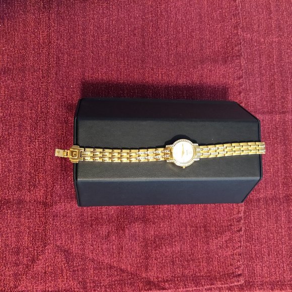 Amaze-Zing (B4) Sale!!:#196 Citizen Eco-Drive Watch main image 4
